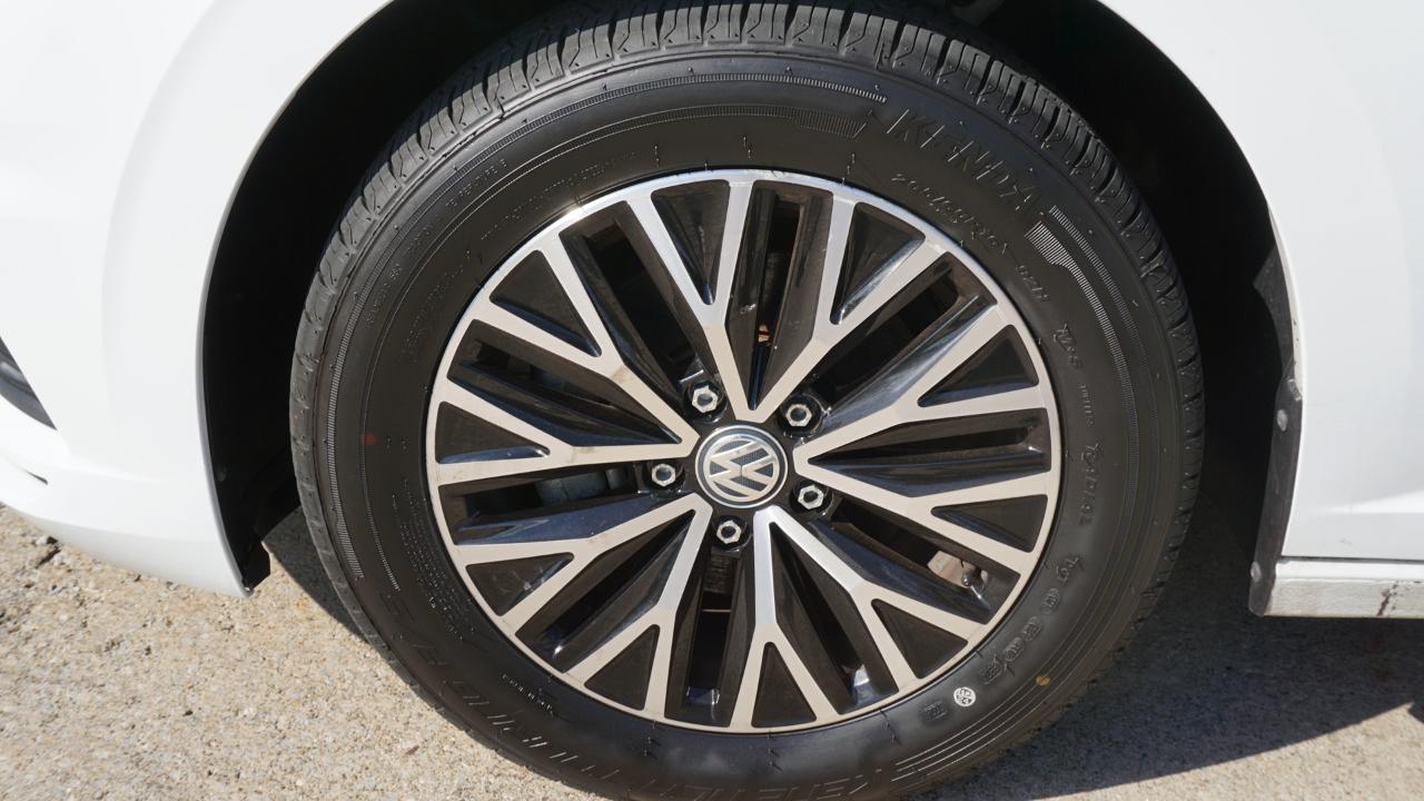 Volkswagen Jetta SE Auto 2021