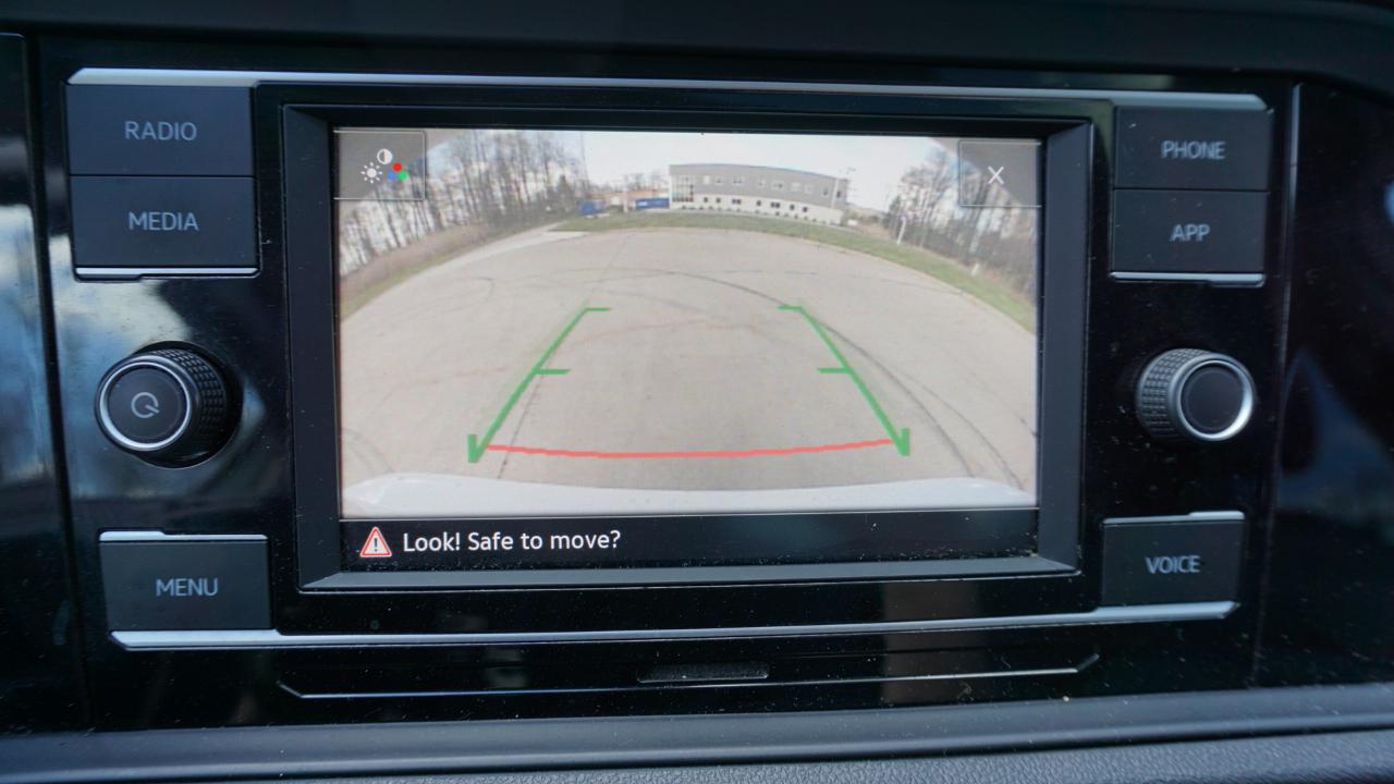 Volkswagen Jetta SE Auto 2021