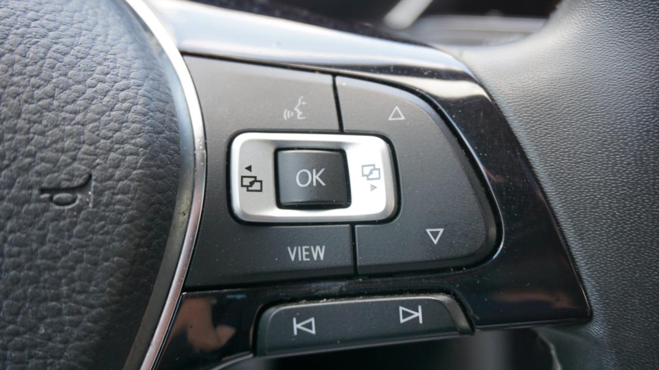 Volkswagen Jetta SE Auto 2021