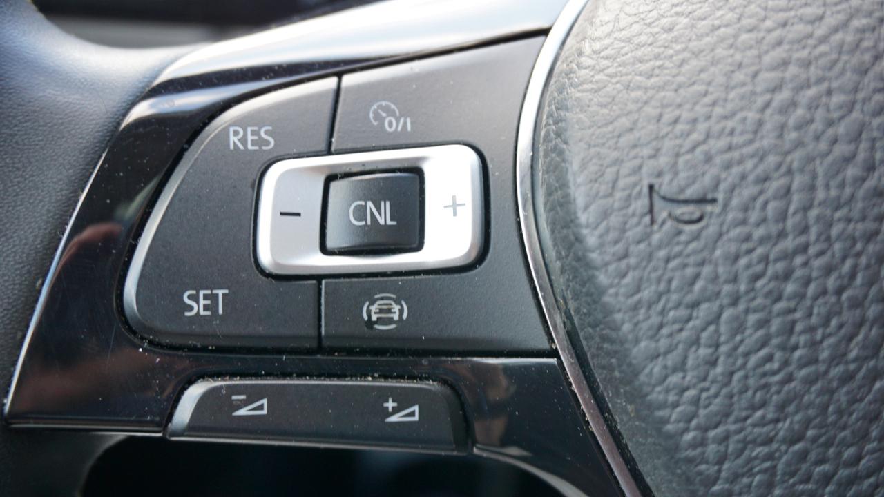 Volkswagen Jetta SE Auto 2021