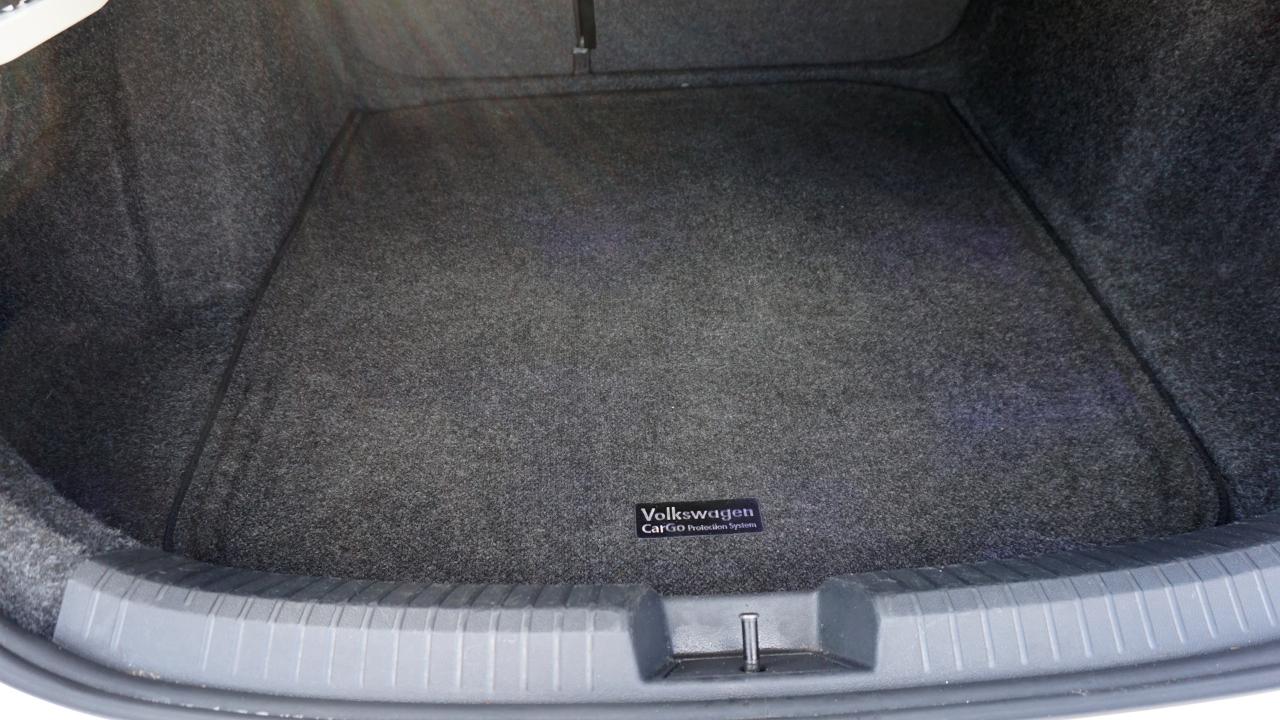 Volkswagen Jetta SE Auto 2021