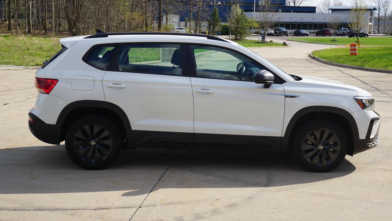 Volkswagen Taos S FWD 2024