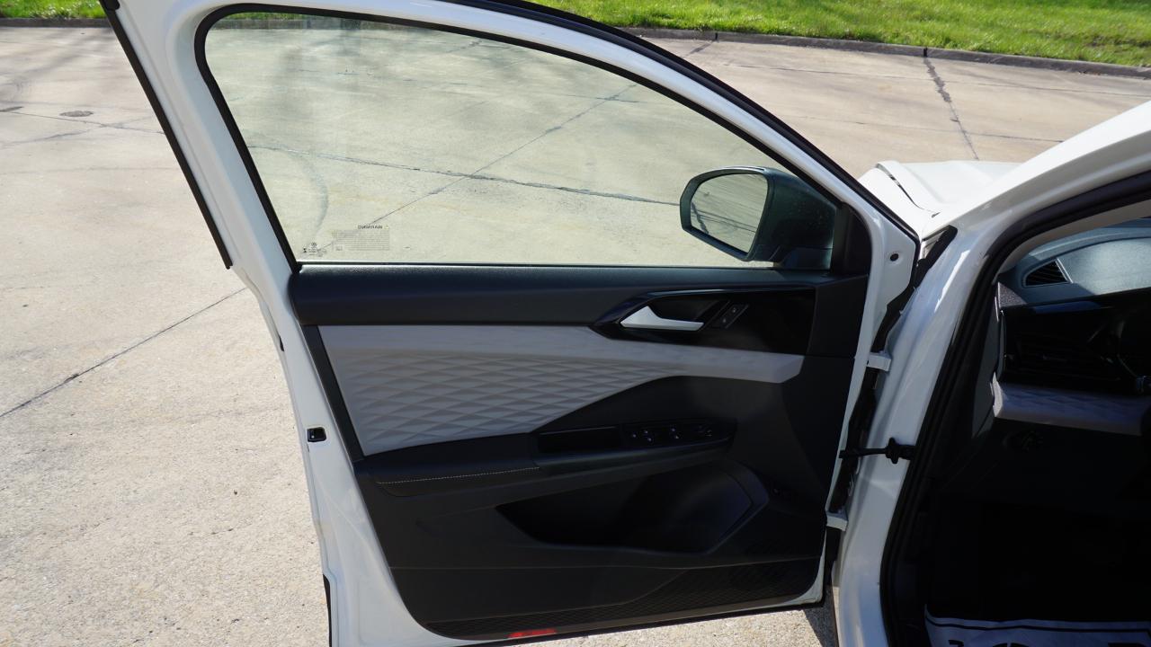 Volkswagen Taos S FWD 2024