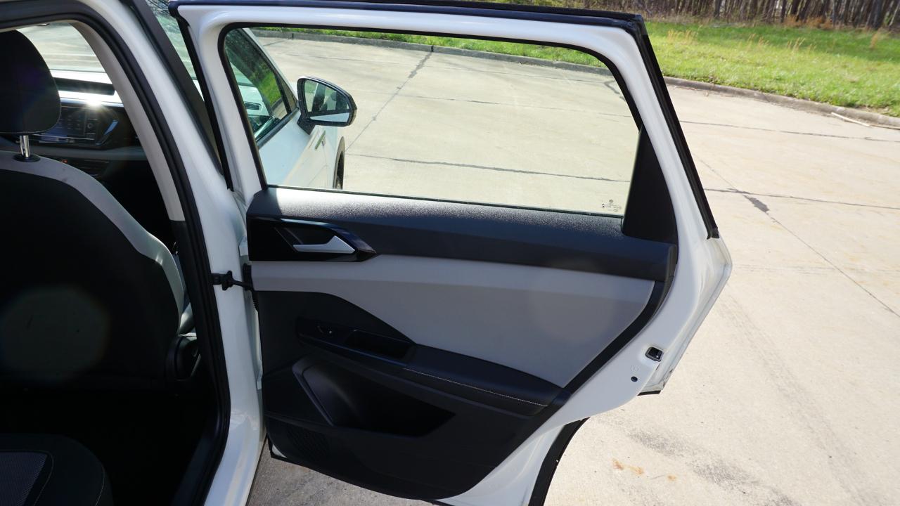 Volkswagen Taos S FWD 2024