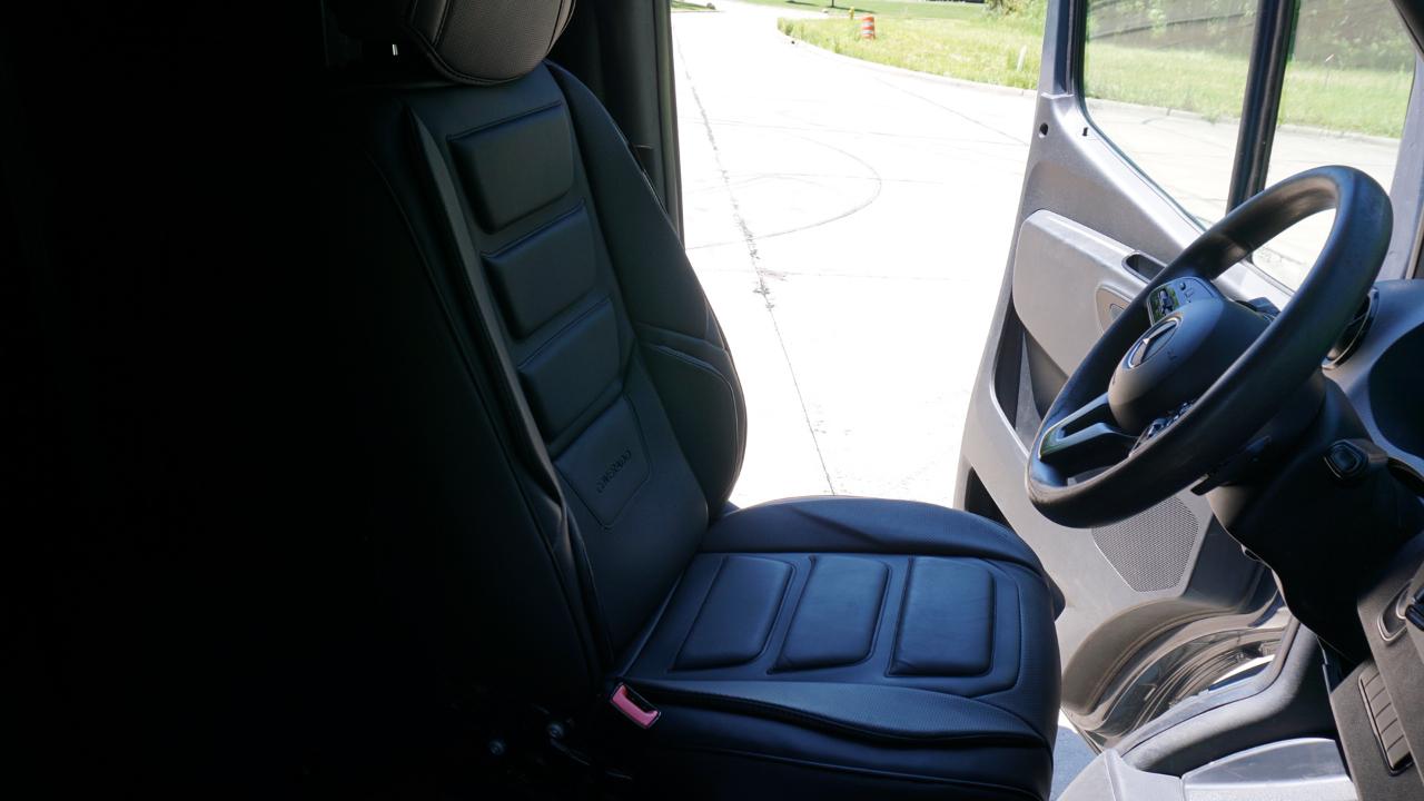 Mercedes-Benz Sprinter Van 2500 High Roof V6 170" RWD 2019
