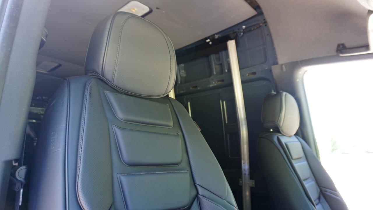 Mercedes-Benz Sprinter Van 2500 High Roof V6 170" RWD 2019