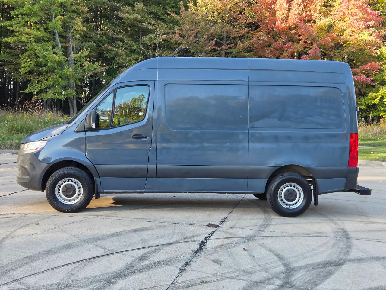 Mercedes-Benz Sprinter Van 2500 High Roof V6 144" RWD 2019