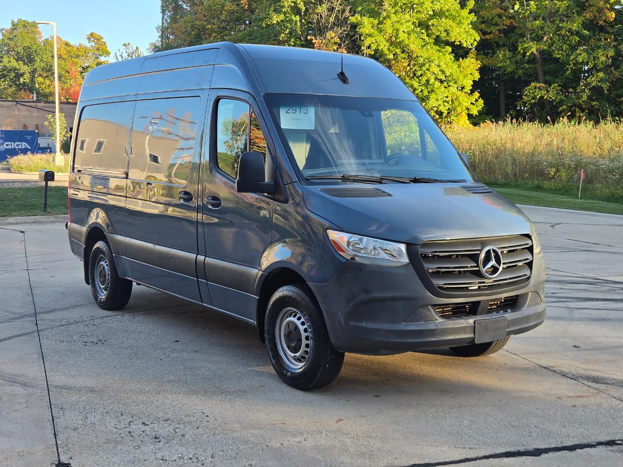 Mercedes-Benz Sprinter Van 2500 High Roof V6 144" RWD 2019