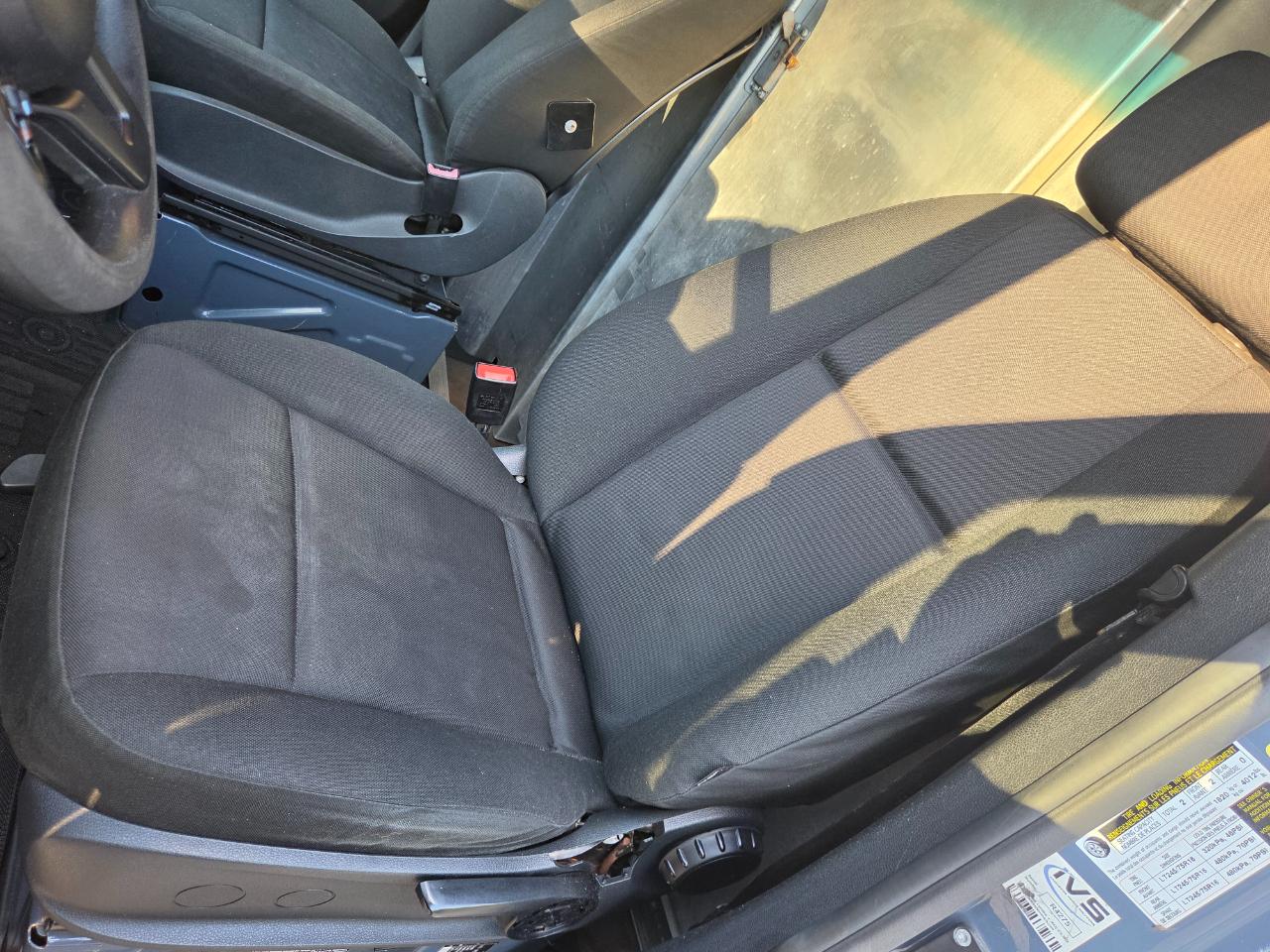 Mercedes-Benz Sprinter Van 2500 High Roof V6 144" RWD 2019