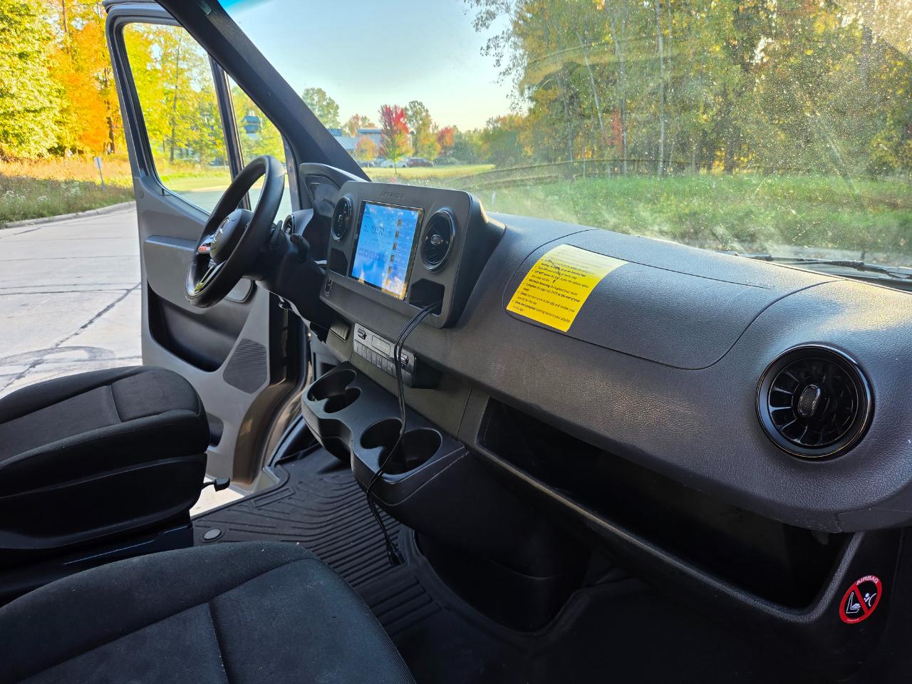 Mercedes-Benz Sprinter Van 2500 High Roof V6 144" RWD 2019