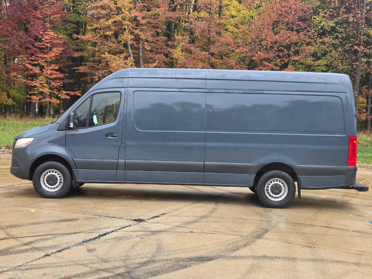 Mercedes-Benz Sprinter Van 2500 High Roof V6 170" RWD 2019