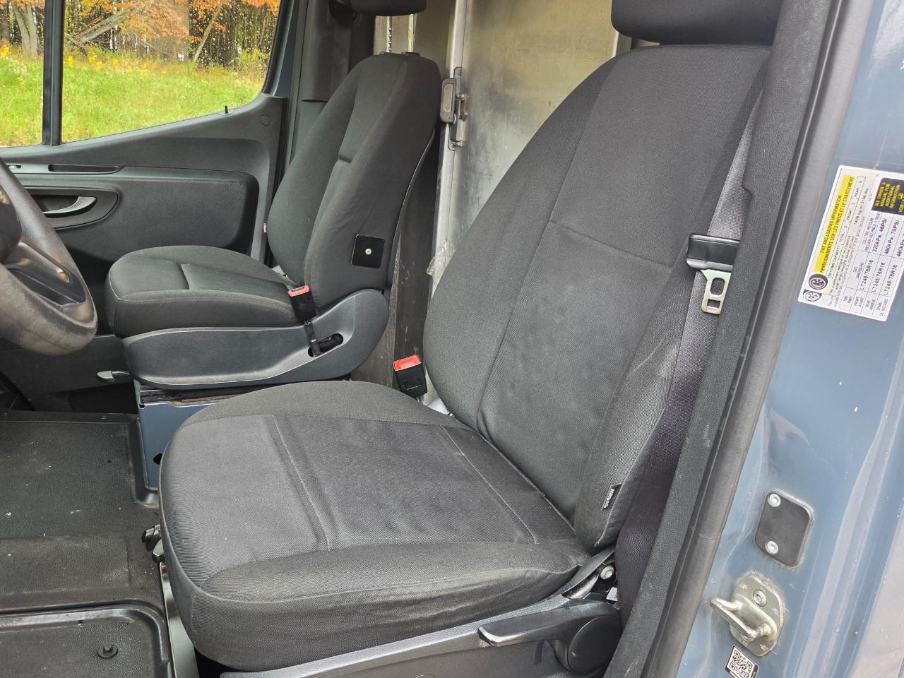 Mercedes-Benz Sprinter Van 2500 High Roof V6 170" RWD 2019