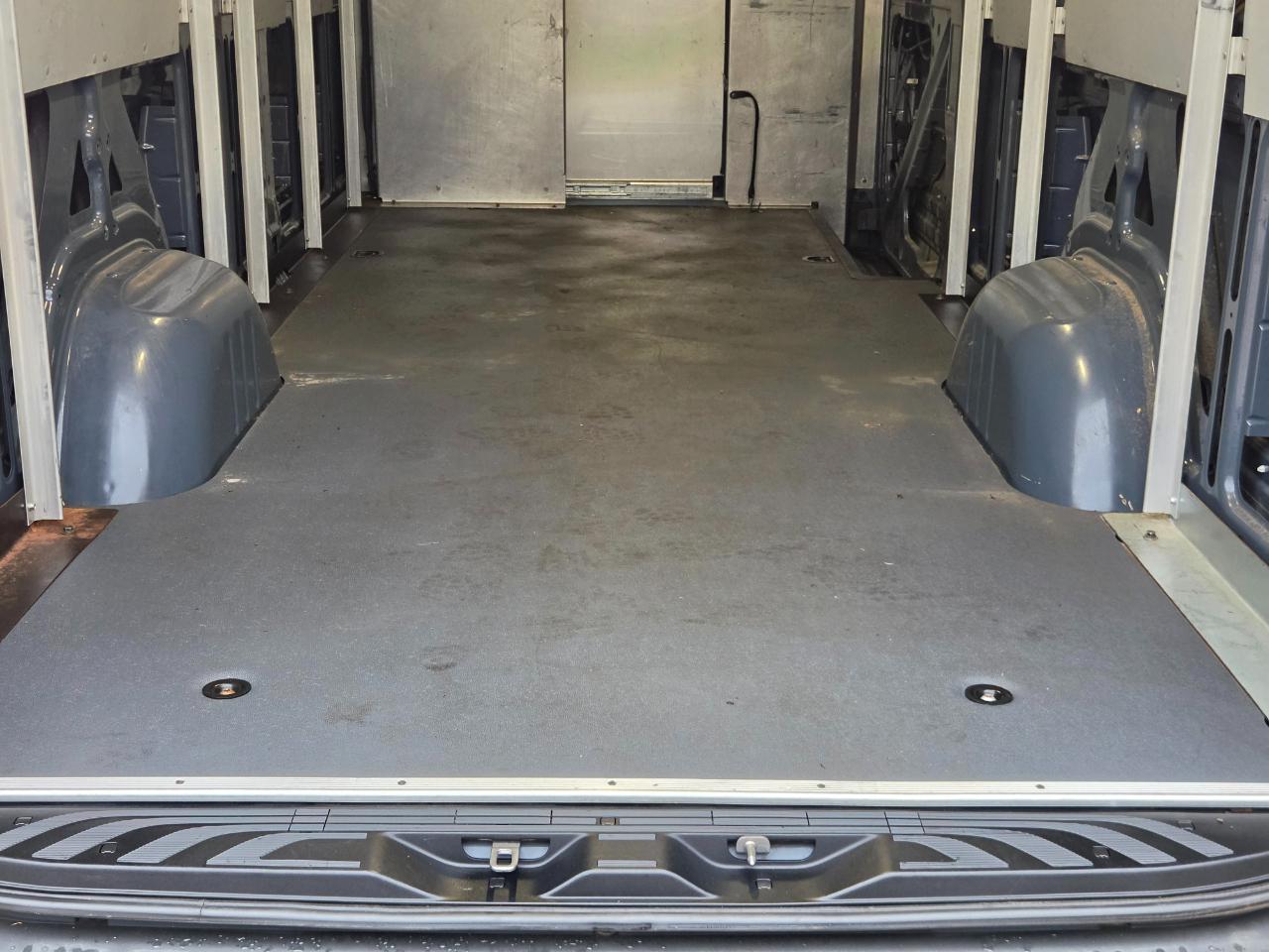 Mercedes-Benz Sprinter Van 2500 High Roof V6 170" RWD 2019