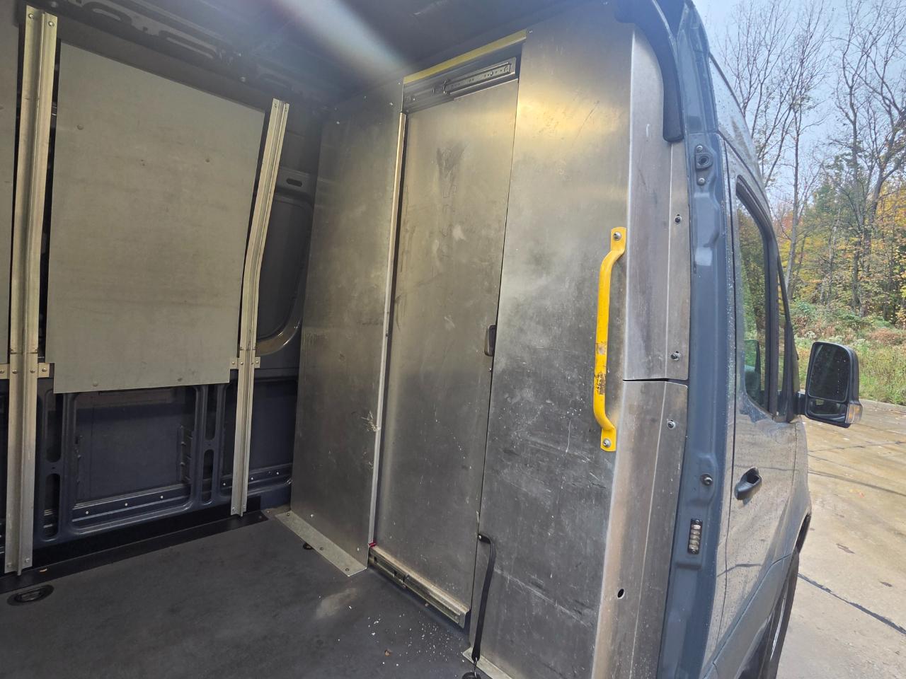 Mercedes-Benz Sprinter Van 2500 High Roof V6 170" RWD 2019