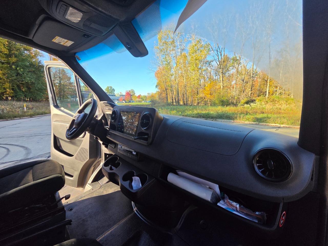 Mercedes-Benz Sprinter Van 2500 High Roof V6 170" RWD 2019