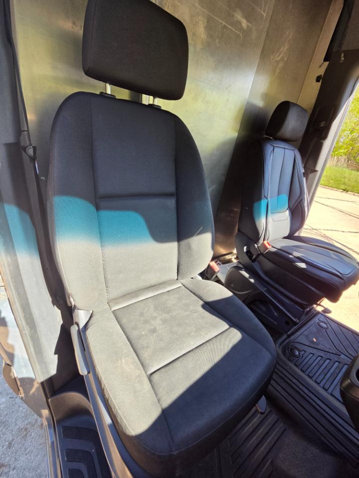 Mercedes-Benz Sprinter Van 2500 High Roof V6 170" RWD 2019