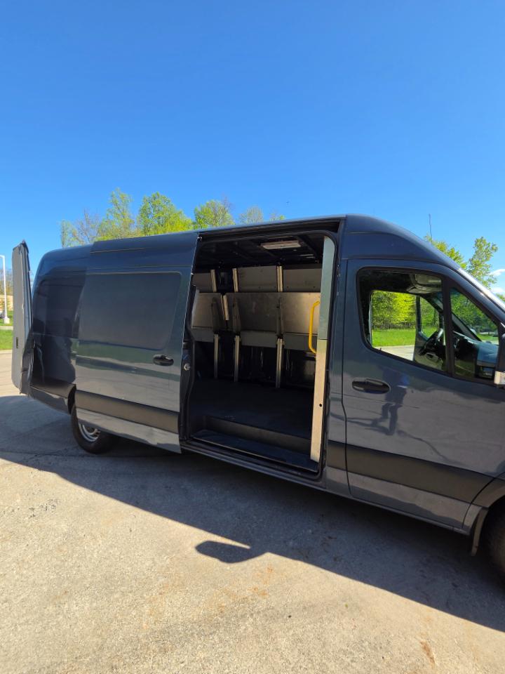 Mercedes-Benz Sprinter Van 2500 High Roof V6 170" RWD 2019