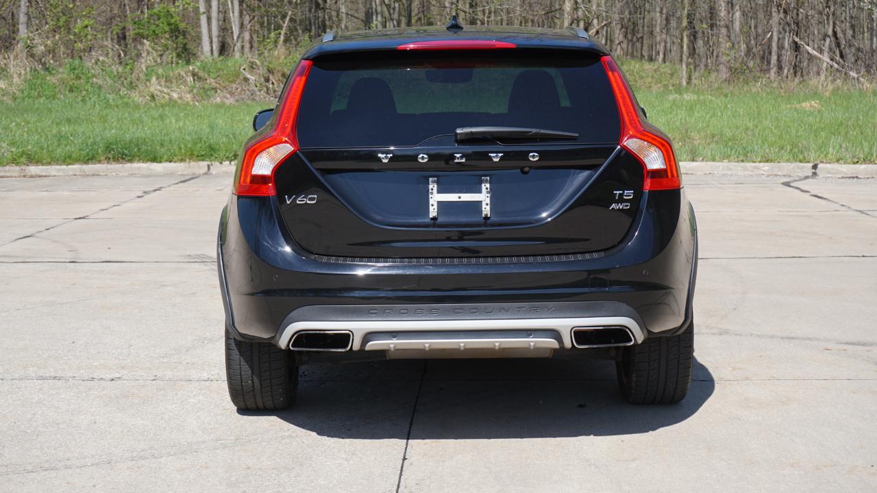 Volvo V60 Cross Country 4dr Wgn T5 AWD 2016