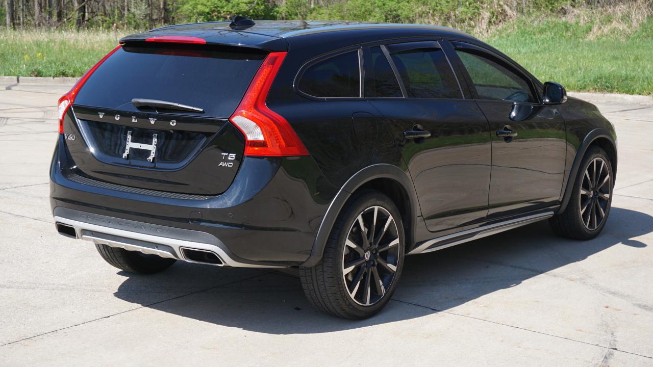 Volvo V60 Cross Country 4dr Wgn T5 AWD 2016