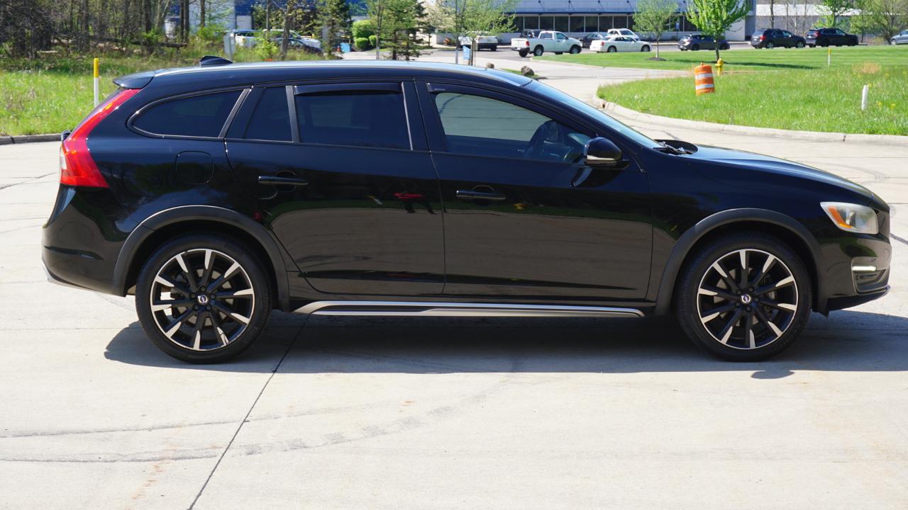 Volvo V60 Cross Country 4dr Wgn T5 AWD 2016