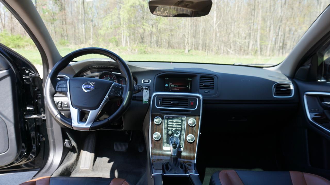 Volvo V60 Cross Country 4dr Wgn T5 AWD 2016