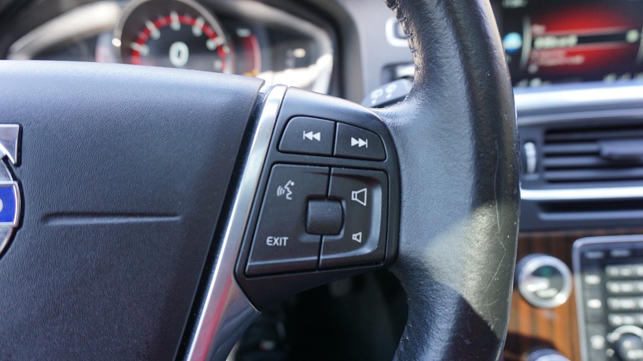 Volvo V60 Cross Country 4dr Wgn T5 AWD 2016