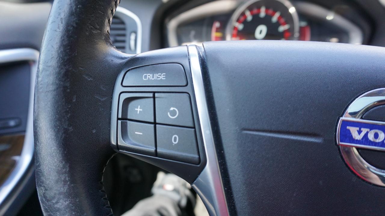 Volvo V60 Cross Country 4dr Wgn T5 AWD 2016