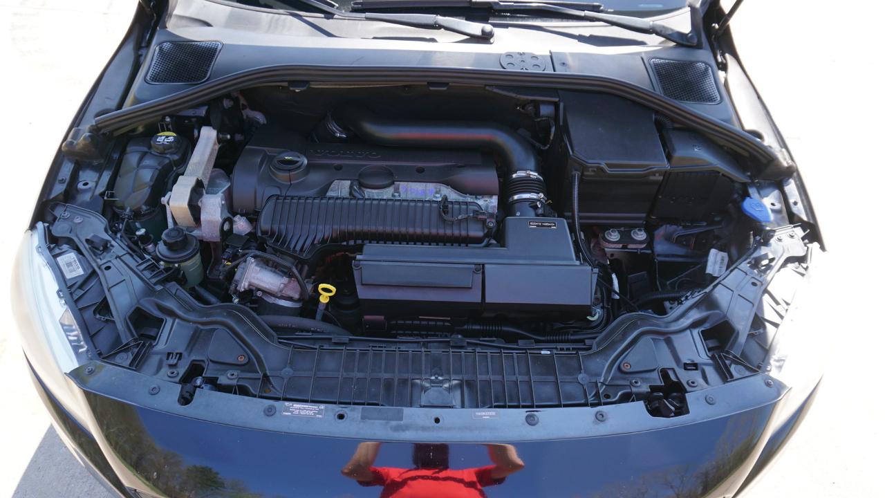 Volvo V60 Cross Country 4dr Wgn T5 AWD 2016