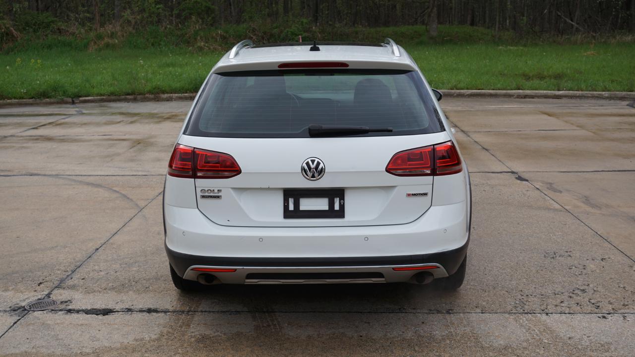 Volkswagen Golf Alltrack 1.8T SE DSG 2017