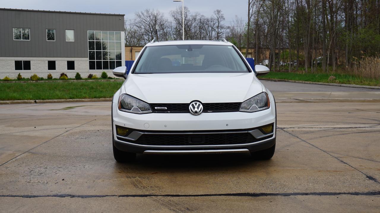 Volkswagen Golf Alltrack 1.8T SE DSG 2017