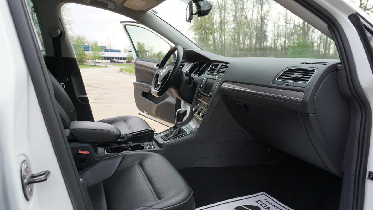 Volkswagen Golf Alltrack 1.8T SE DSG 2017