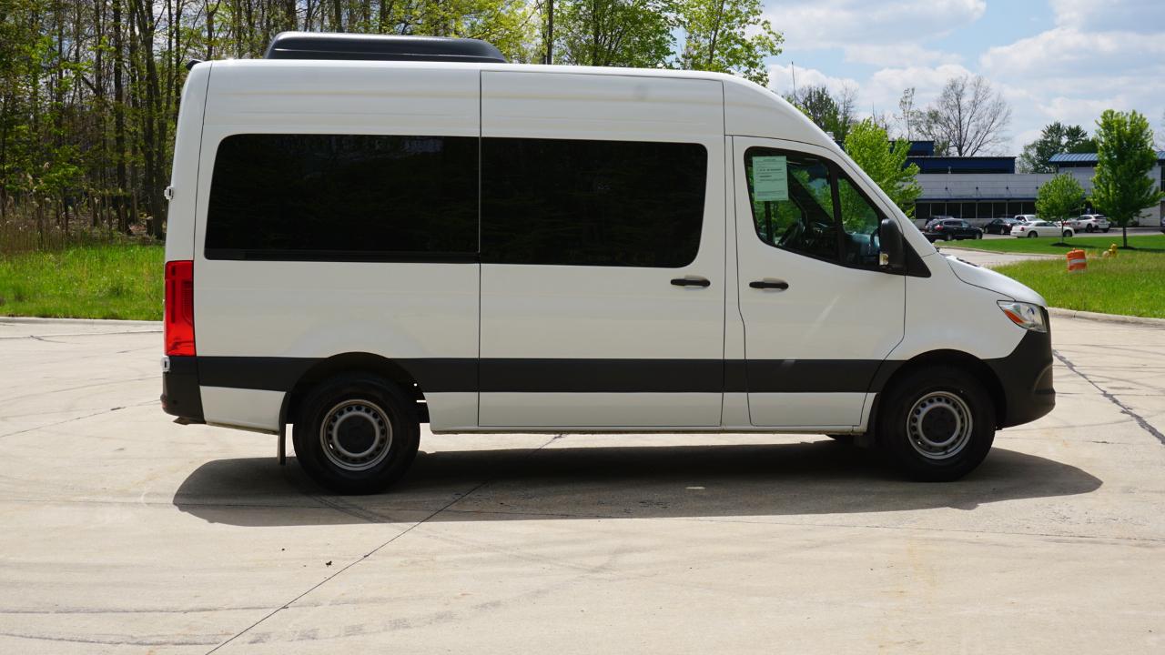 Mercedes-Benz Sprinter Passenger Van 2500 Standard Roof I4 Diesel 144" RWD 2025