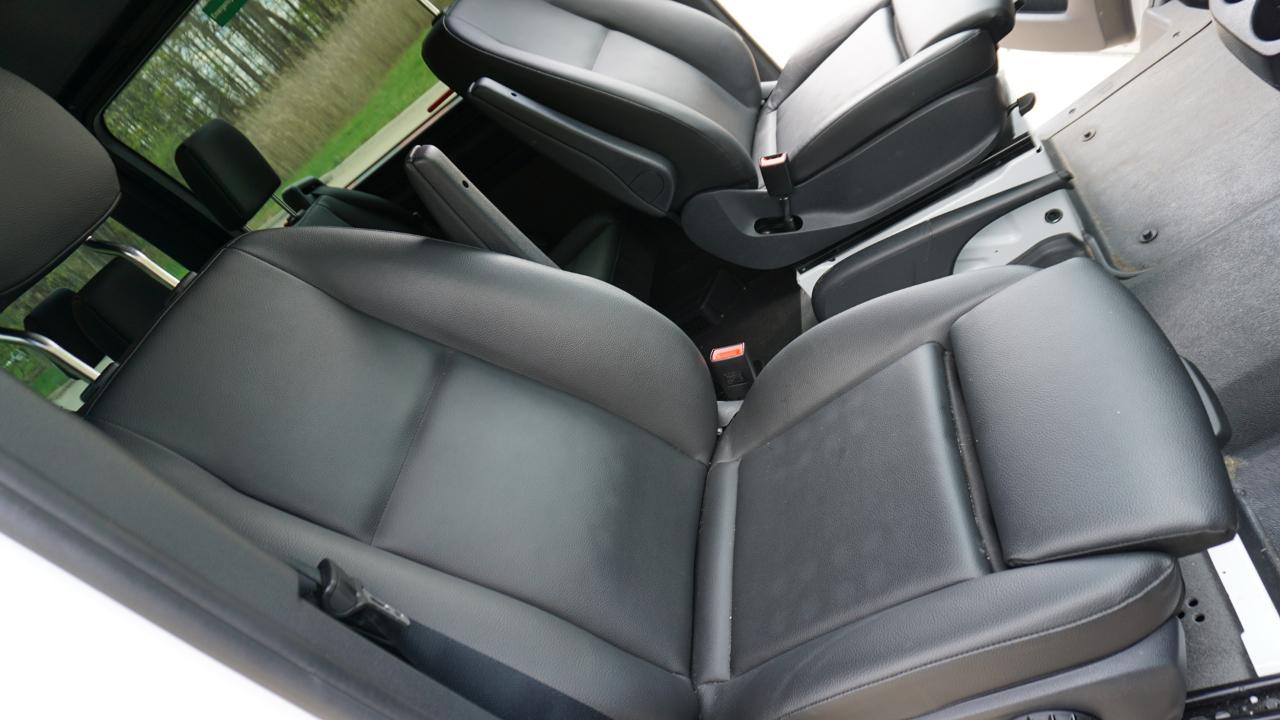 Mercedes-Benz Sprinter Passenger Van 2500 Standard Roof I4 Diesel 144" RWD 2025