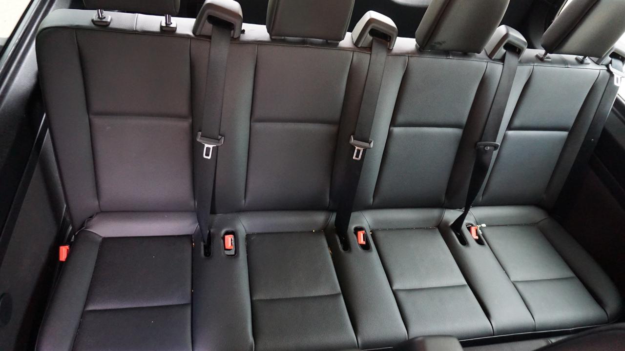 Mercedes-Benz Sprinter Passenger Van 2500 Standard Roof I4 Diesel 144" RWD 2025