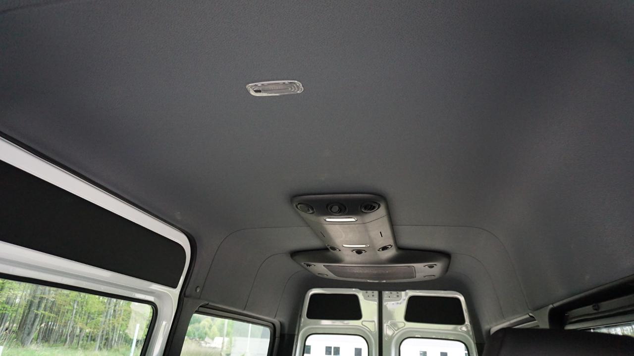 Mercedes-Benz Sprinter Passenger Van 2500 Standard Roof I4 Diesel 144" RWD 2025