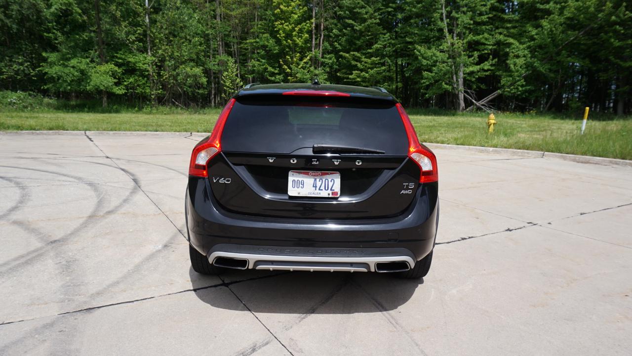 Volvo V60 Cross Country 4dr Wgn T5 AWD 2016