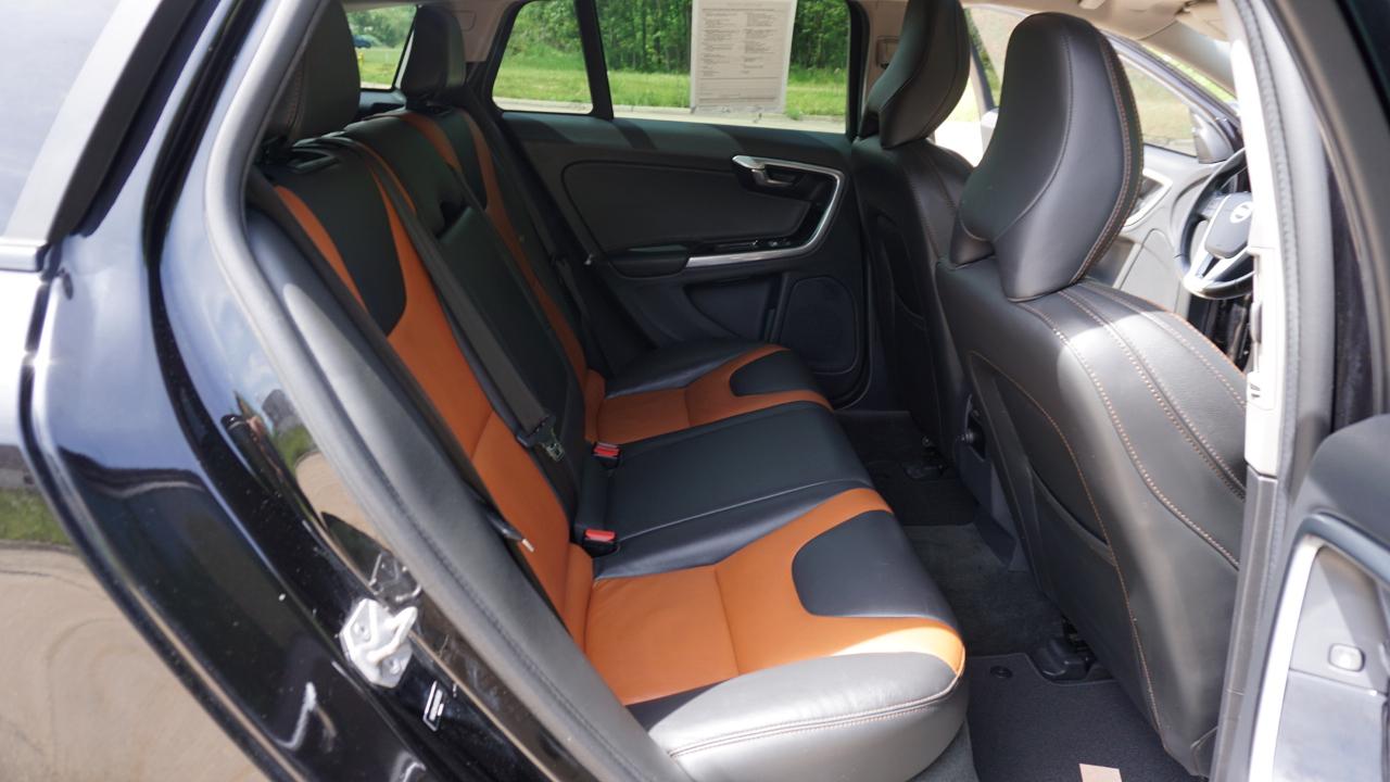 Volvo V60 Cross Country 4dr Wgn T5 AWD 2016