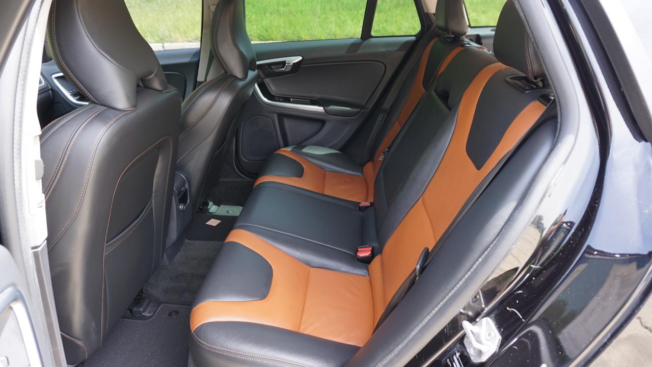 Volvo V60 Cross Country 4dr Wgn T5 AWD 2016