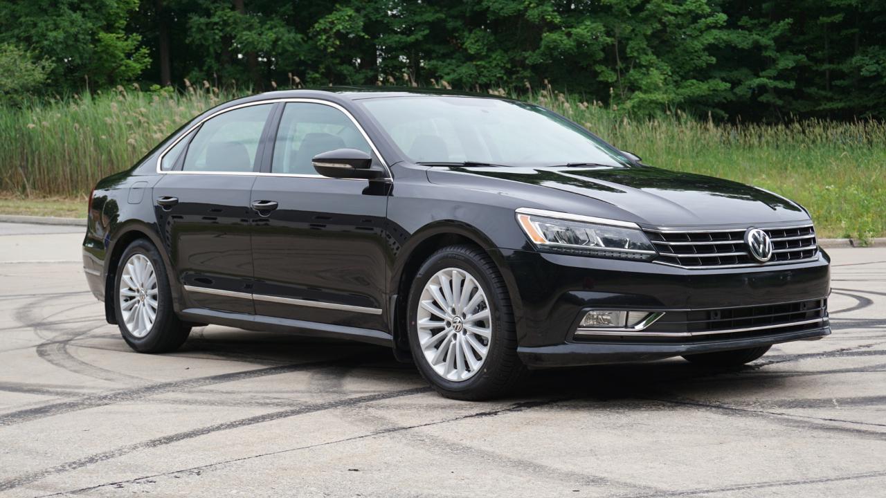 Volkswagen Passat 1.8T SE Auto 2017