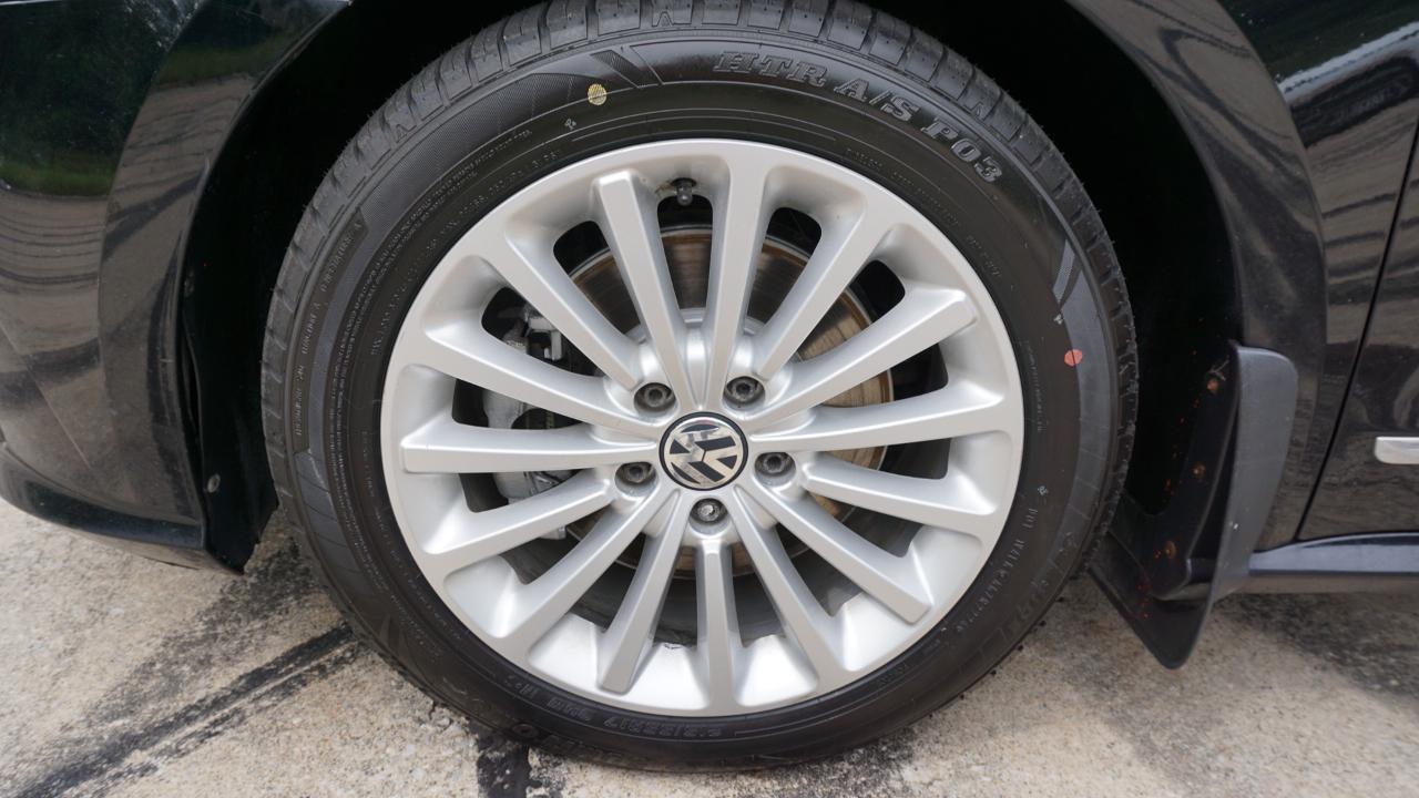 Volkswagen Passat 1.8T SE Auto 2017