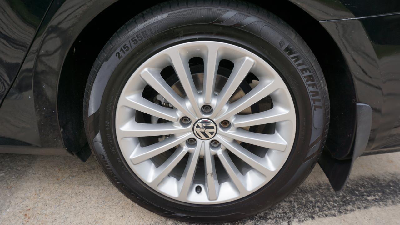 Volkswagen Passat 1.8T SE Auto 2017