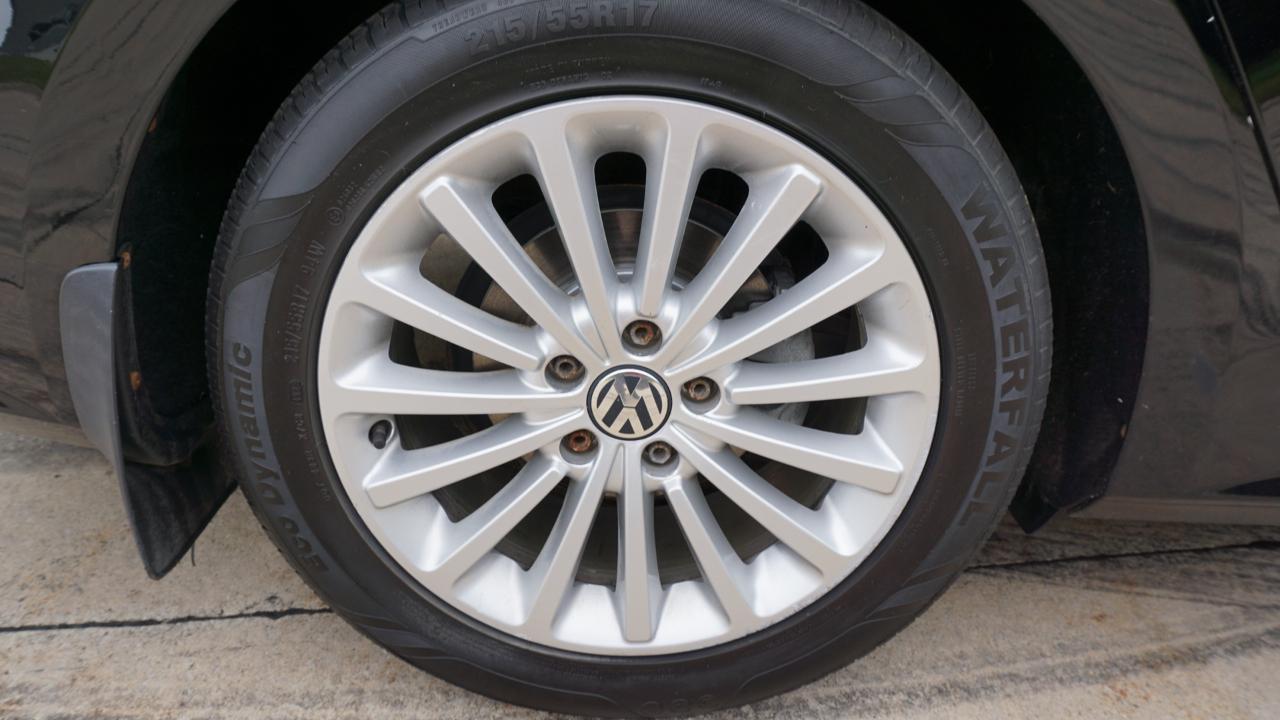 Volkswagen Passat 1.8T SE Auto 2017