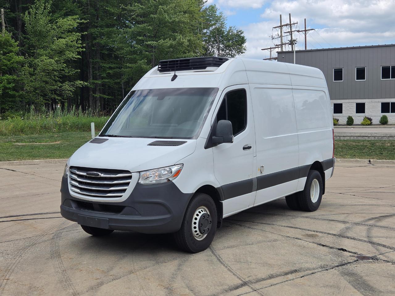 Freightliner Sprinter Van 3500 High Roof V6 144" RWD 2019