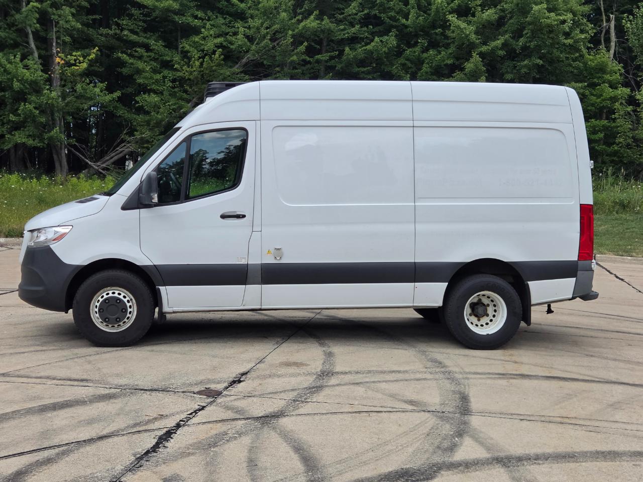 Freightliner Sprinter Van 3500 High Roof V6 144" RWD 2019