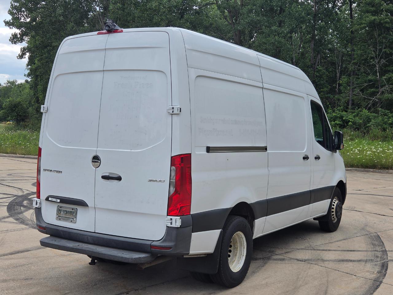 Freightliner Sprinter Van 3500 High Roof V6 144" RWD 2019