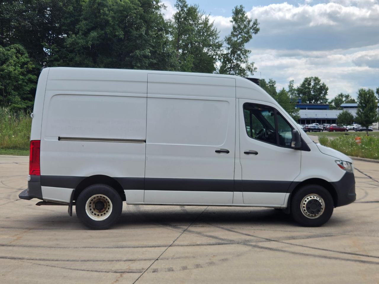 Freightliner Sprinter Van 3500 High Roof V6 144" RWD 2019