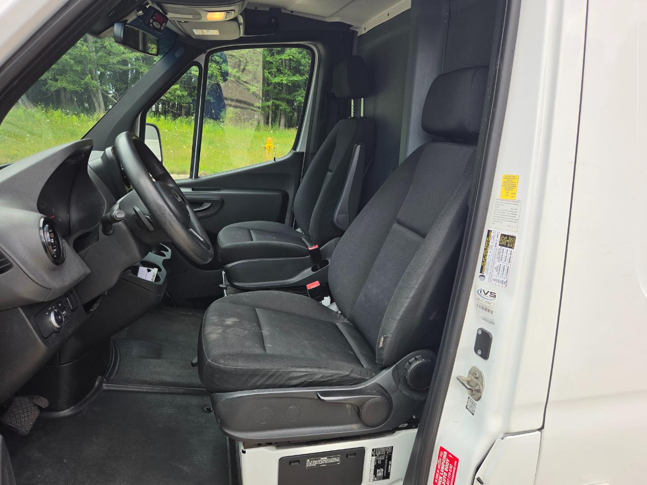 Freightliner Sprinter Van 3500 High Roof V6 144" RWD 2019