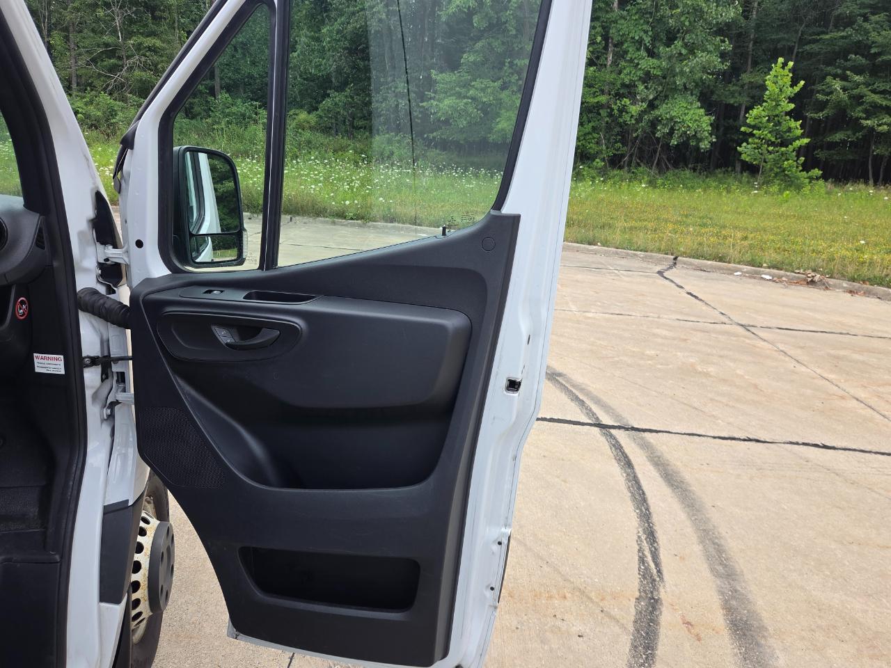 Freightliner Sprinter Van 3500 High Roof V6 144" RWD 2019