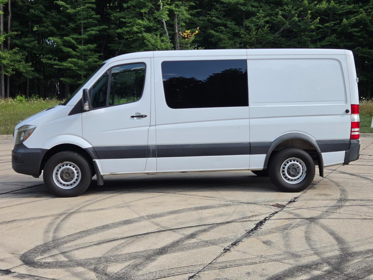Mercedes-Benz Sprinter Van 2500 Standard Roof V6 144" RWD 2017