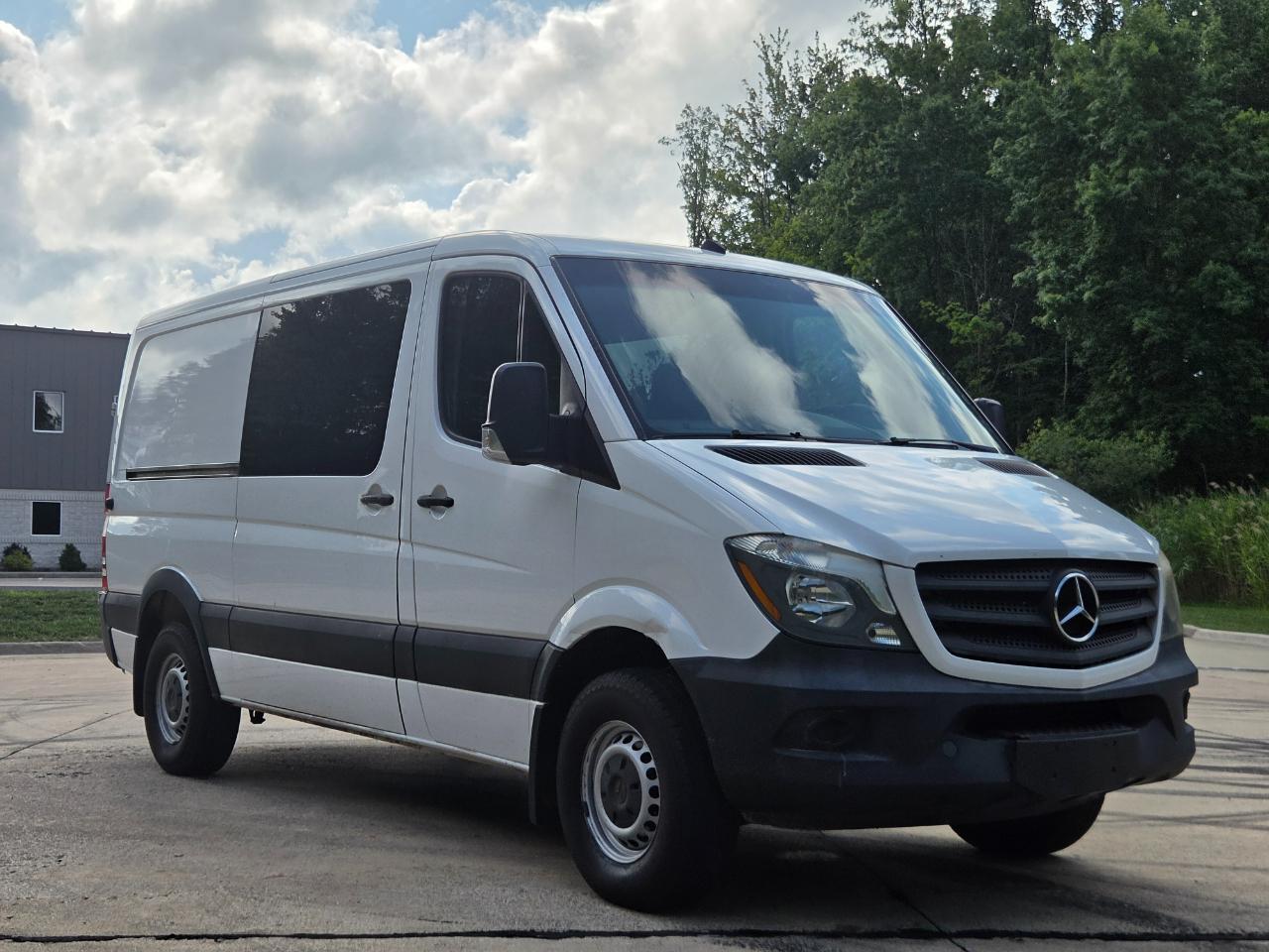 Mercedes-Benz Sprinter Van 2500 Standard Roof V6 144" RWD 2017